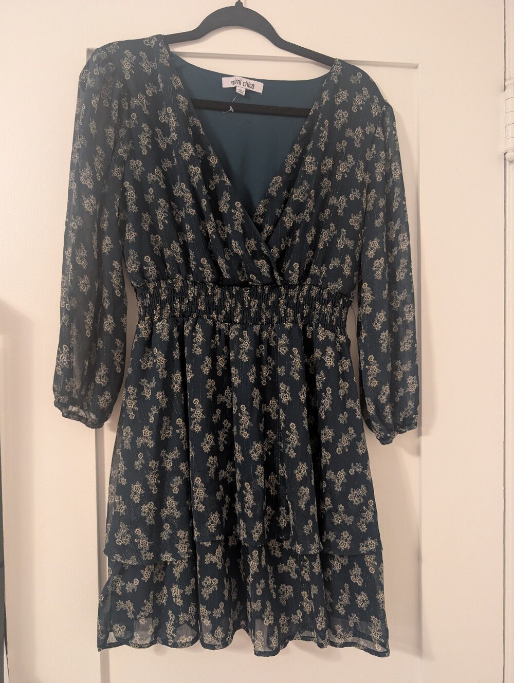 Mimi Chica Green Floral V-Neck Dress